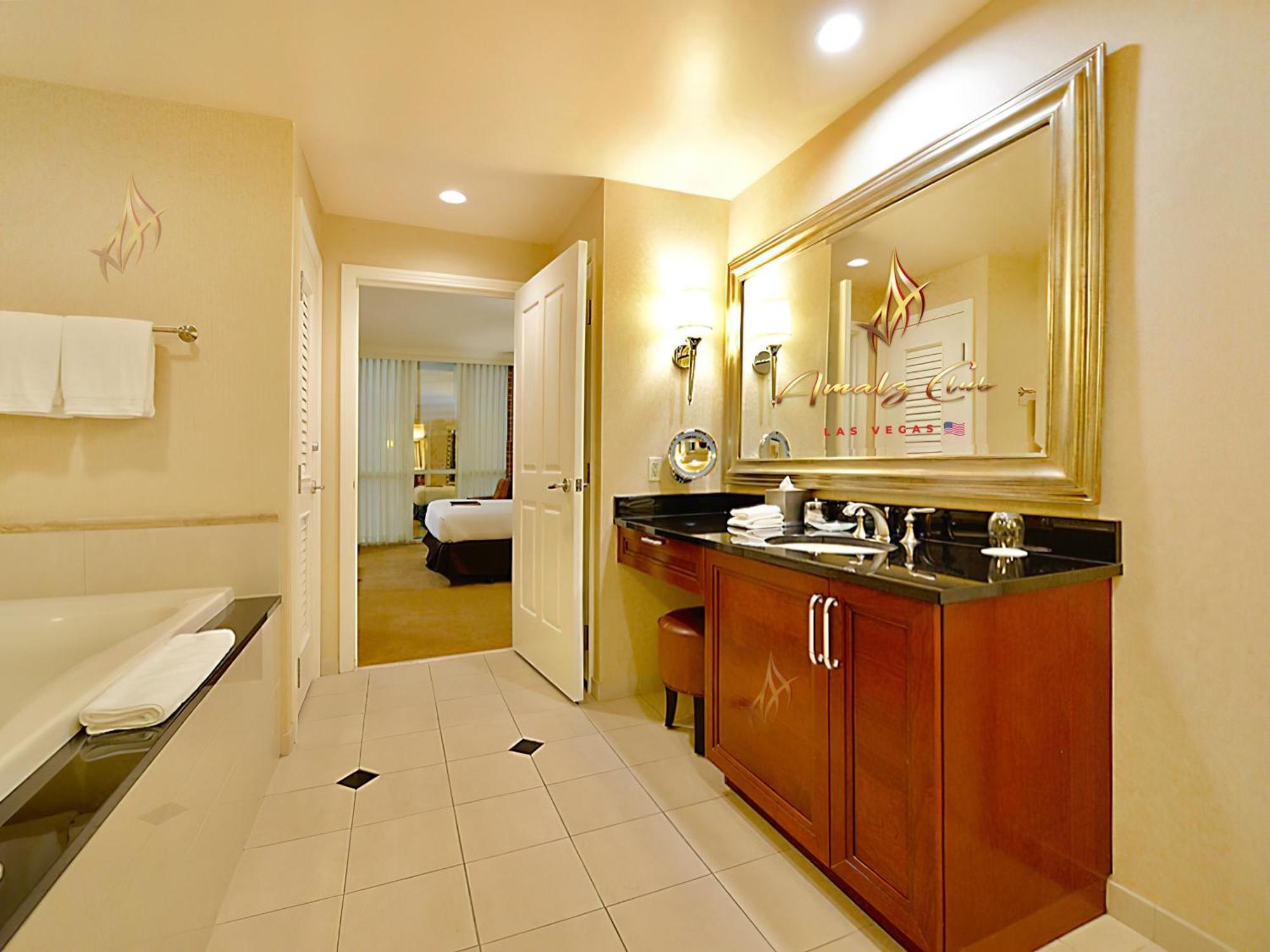 Amalz 2 Bedroom 3 Bathroom Balcony Suite At Mgm Signature ! لاس فيغاس المظهر الخارجي الصورة